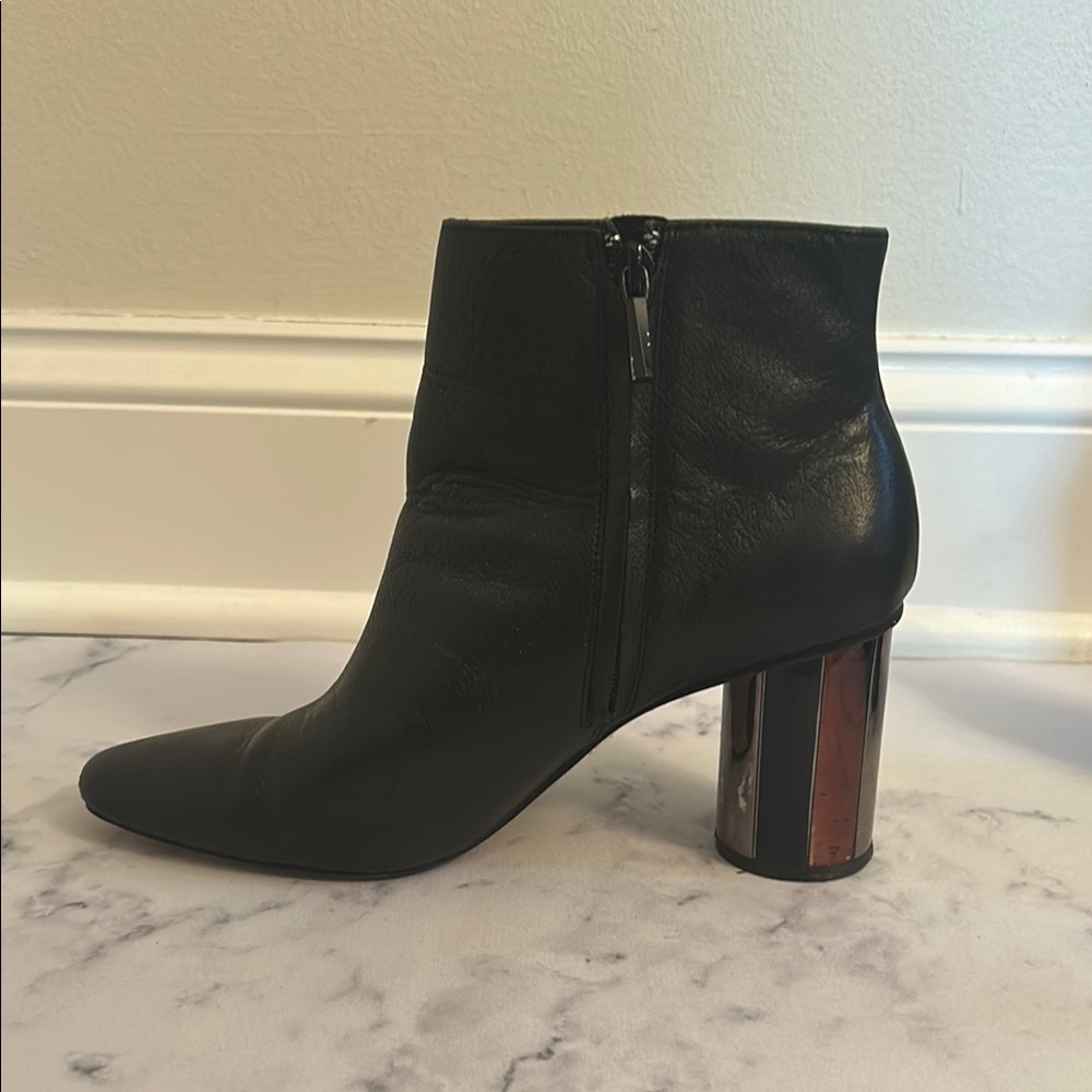 Zara Black Ankle Boots with Round Heel Size 9 (40) - Picture 3 of 16